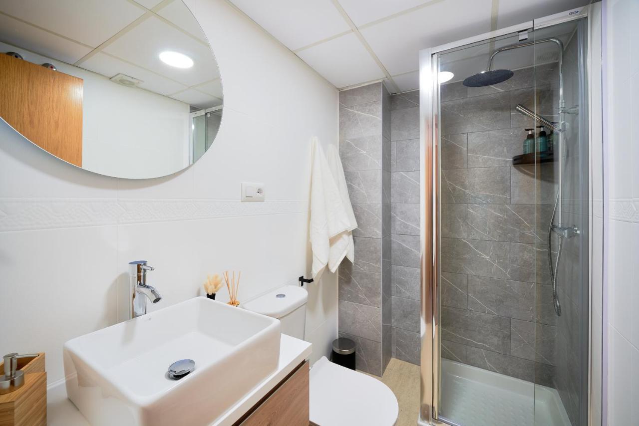Charming And Bright Flat In The Heart Of Malagaアパートメント エクステリア 写真